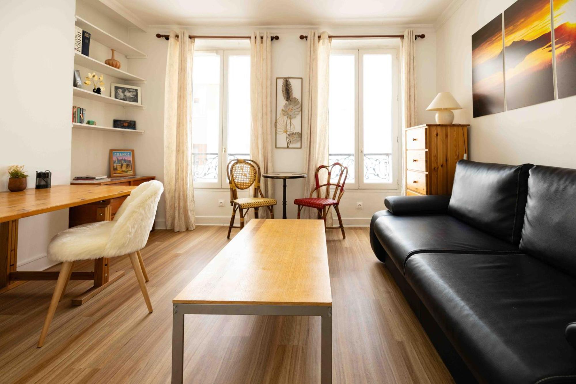 Living room&Bedroom in central Parijs Buitenkant foto